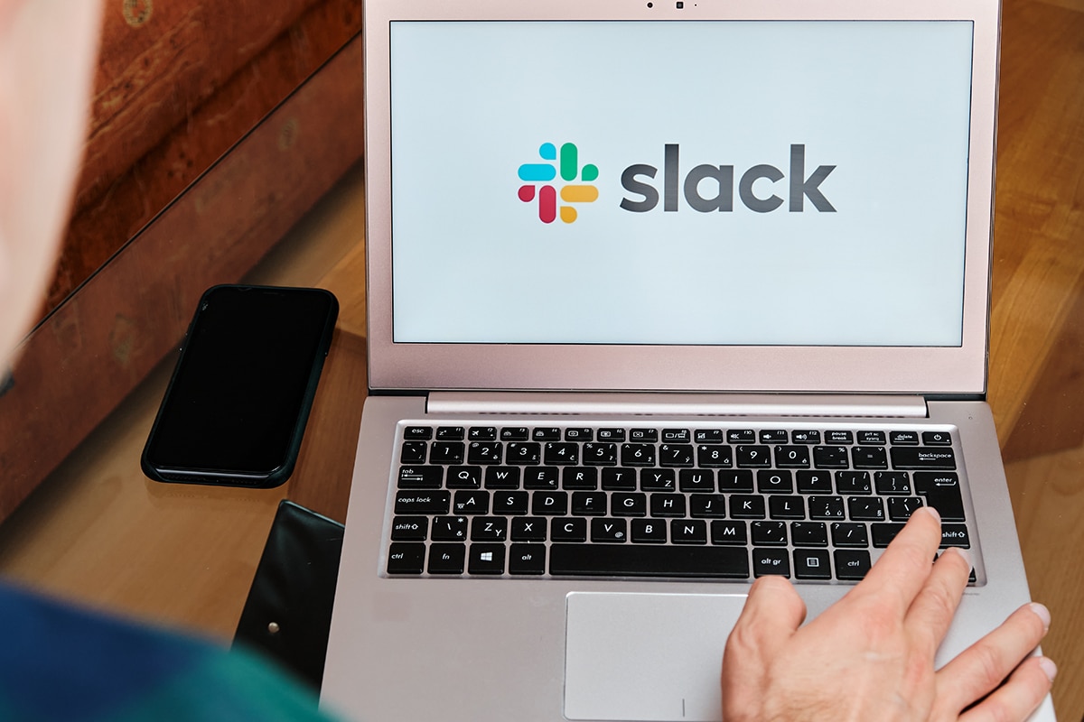 statut hors ligne Slack